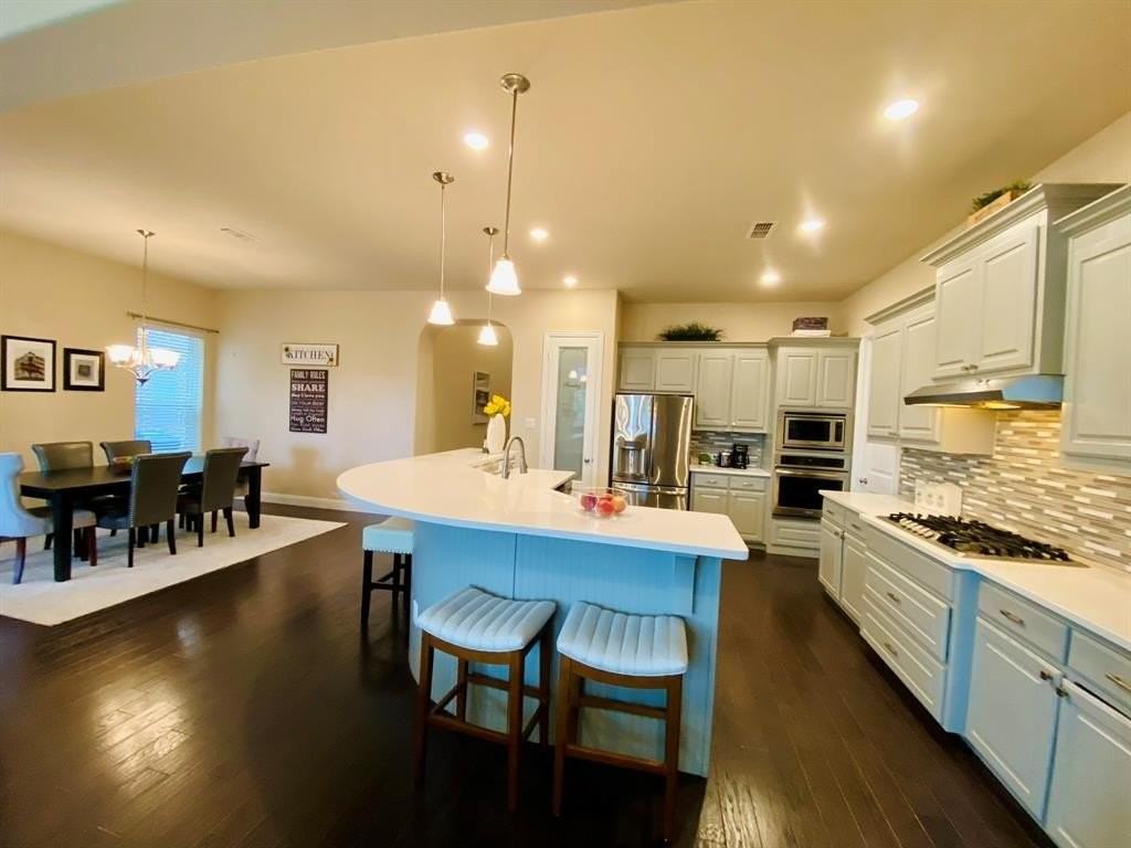 5904 Mickelson Way - Photo 5 of 40