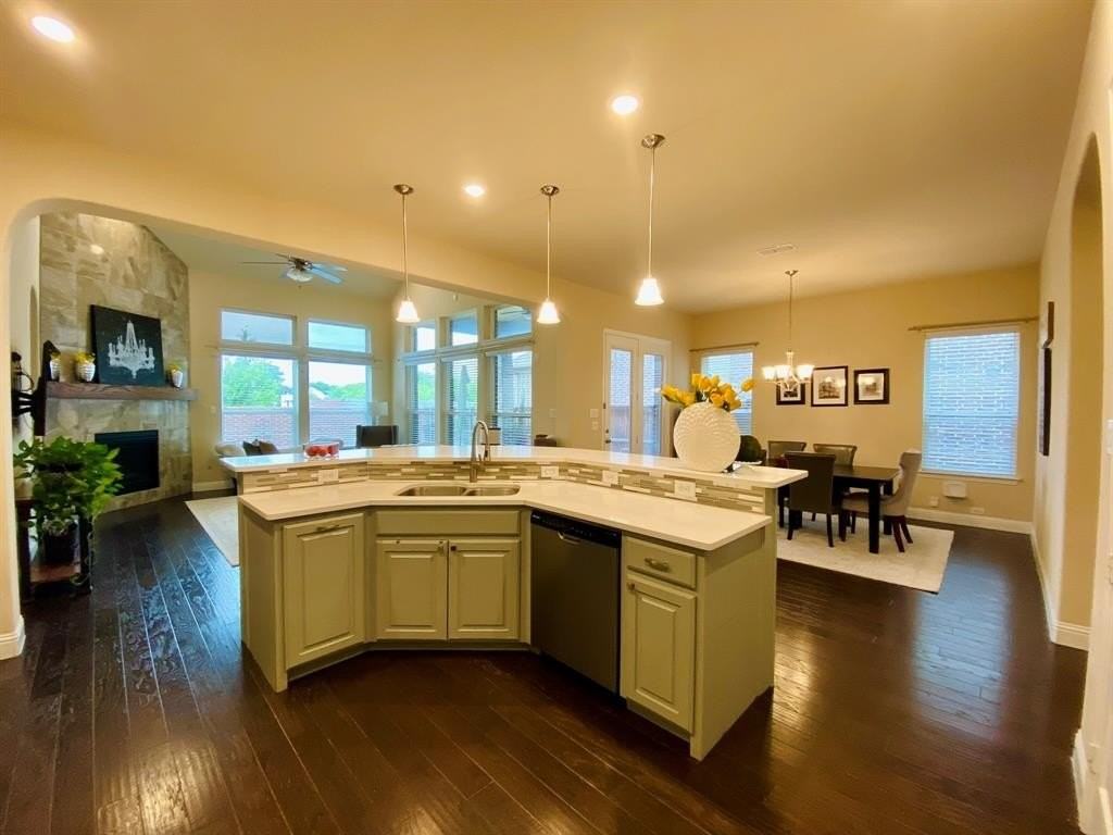 5904 Mickelson Way - Photo 6 of 40