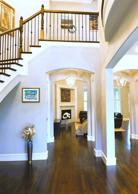 200 Montrose Ln - Photo 5 of 39