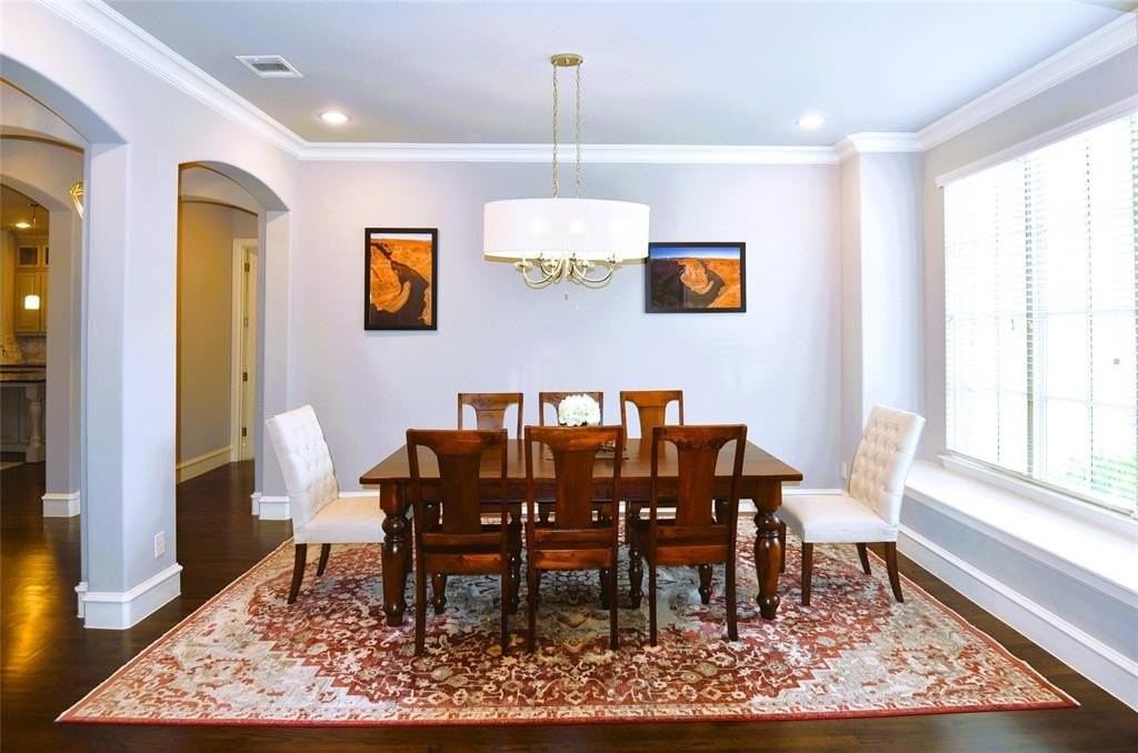 200 Montrose Ln - Photo 7 of 39