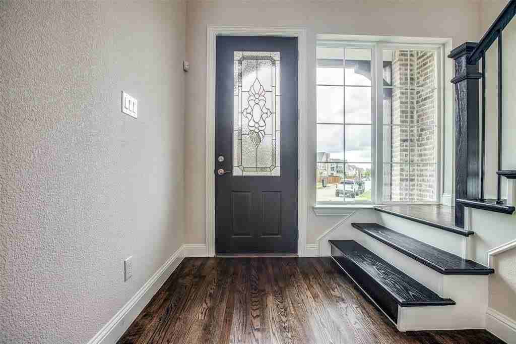 4944 Mckinney Hollow Dr - Photo 2 of 25