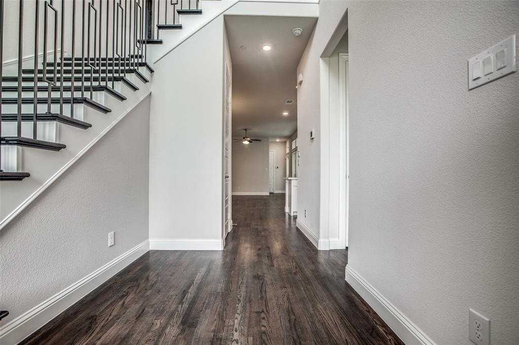 4944 Mckinney Hollow Dr - Photo 3 of 25