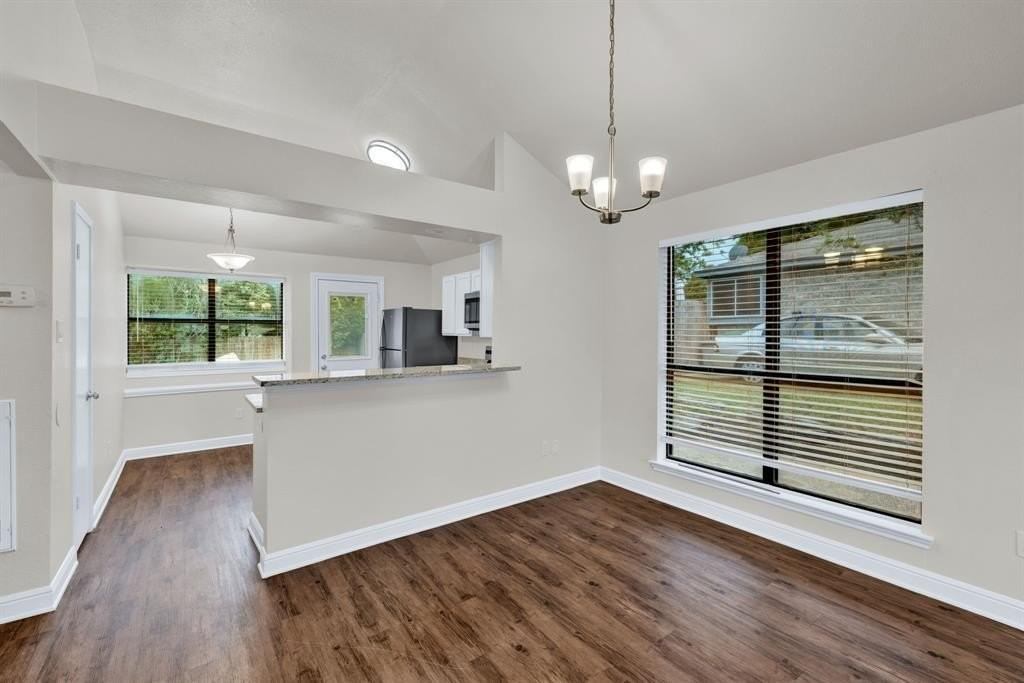 2416 Oakmont Dr - Photo 6 of 18