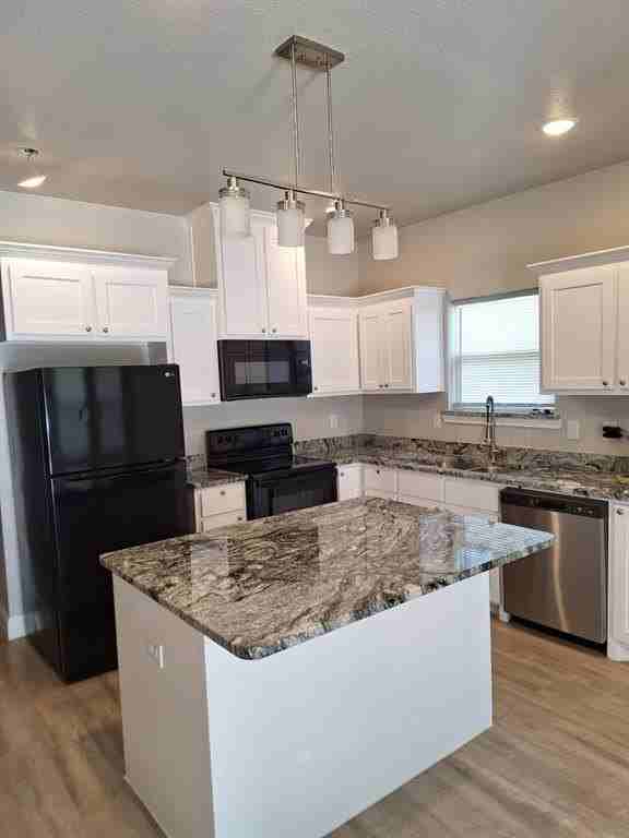 3118 Hemphill St - Photo 3 of 11