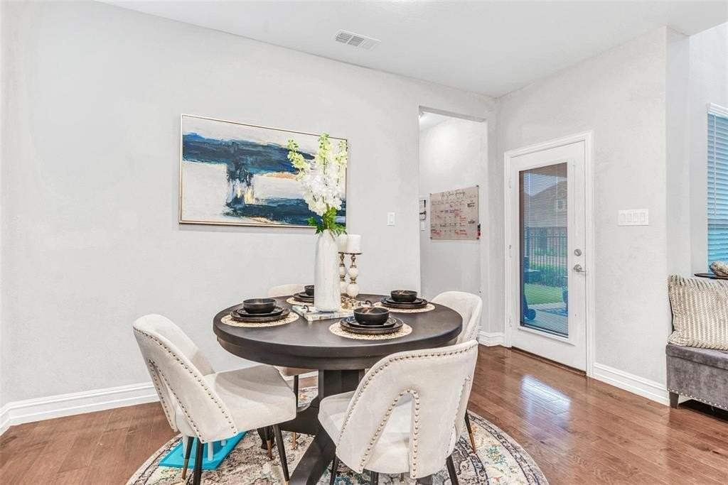 430 Pasco Rd - Photo 5 of 20