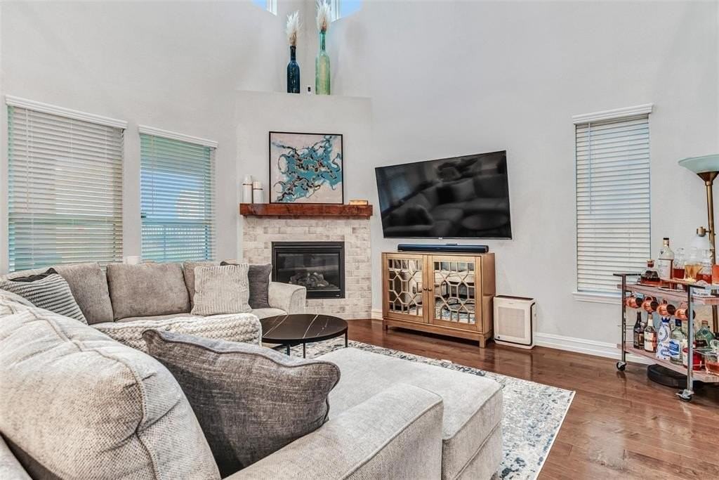 430 Pasco Rd - Photo 7 of 20