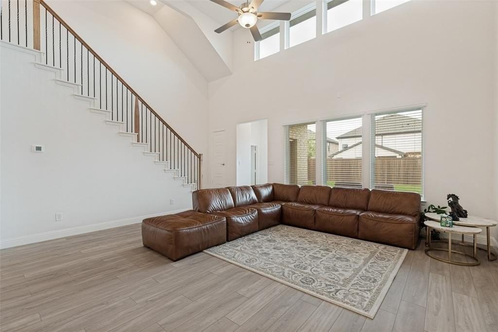 3508 Sunflower St - Photo 4 of 25