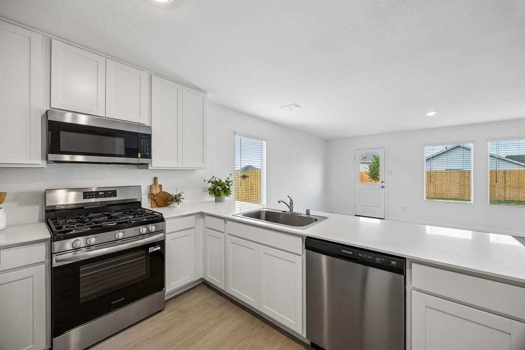 3012 Tooley Dr - Photo 3 of 34