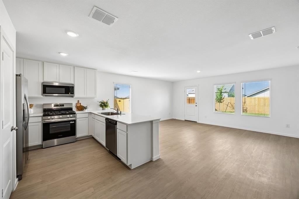 3012 Tooley Dr - Photo 7 of 34