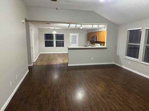 9328 Goldenview Dr - Photo 3 of 21