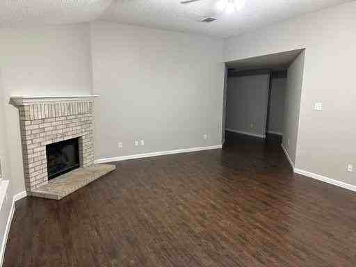 9328 Goldenview Dr - Photo 4 of 21