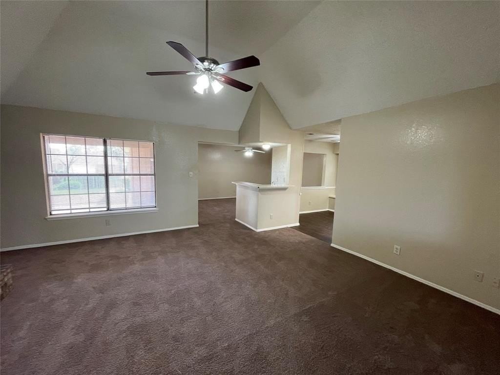 1052 Twin Falls Dr - Photo 6 of 11