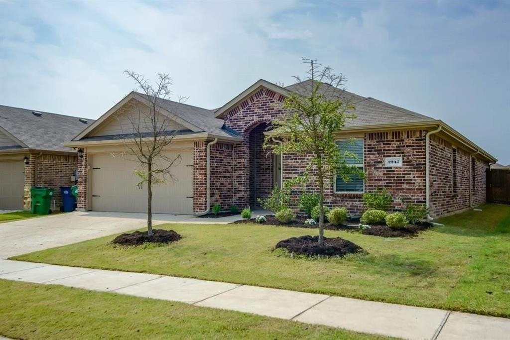 2247 Bryant Ln - Photo 2 of 33