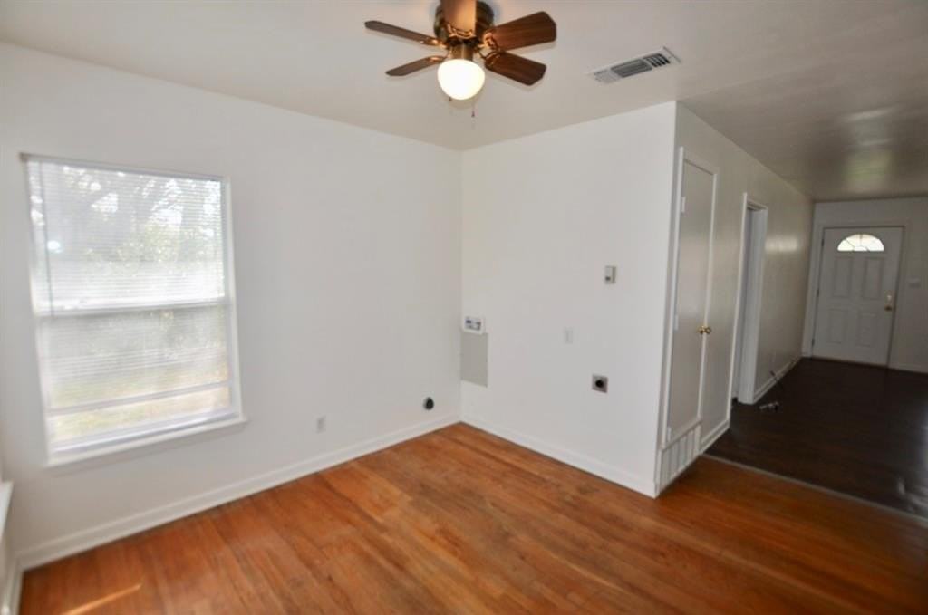 712 W Bridge St - Photo 4 of 12