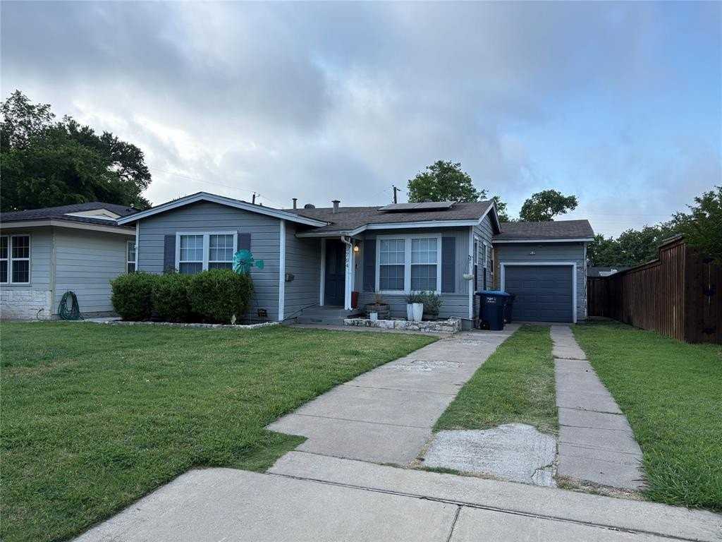 5704 Hiett Ct - Photo 2 of 13