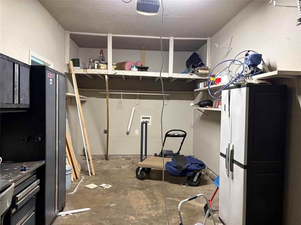 5704 Hiett Ct - Photo 7 of 13