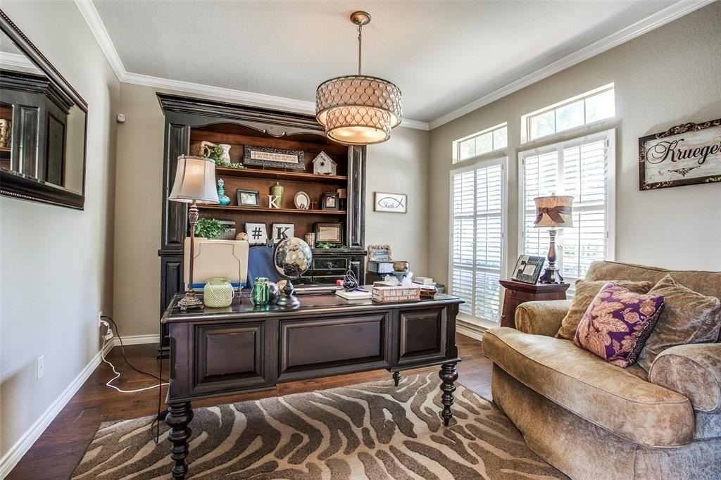 1605 Coyote Ct - Photo 4 of 25