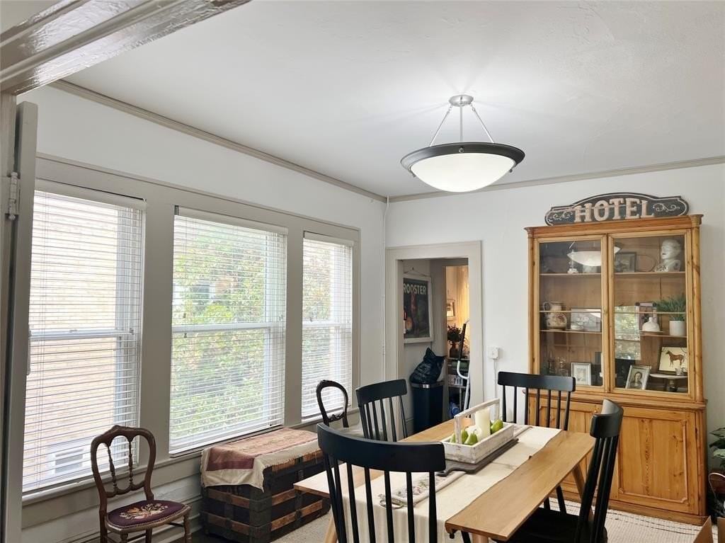 420 W Franklin St #3 - Photo 4 of 15