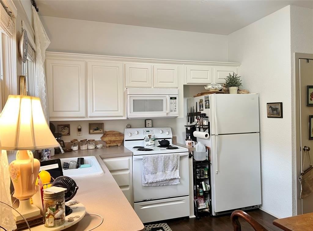 420 W Franklin St #3 - Photo 7 of 15