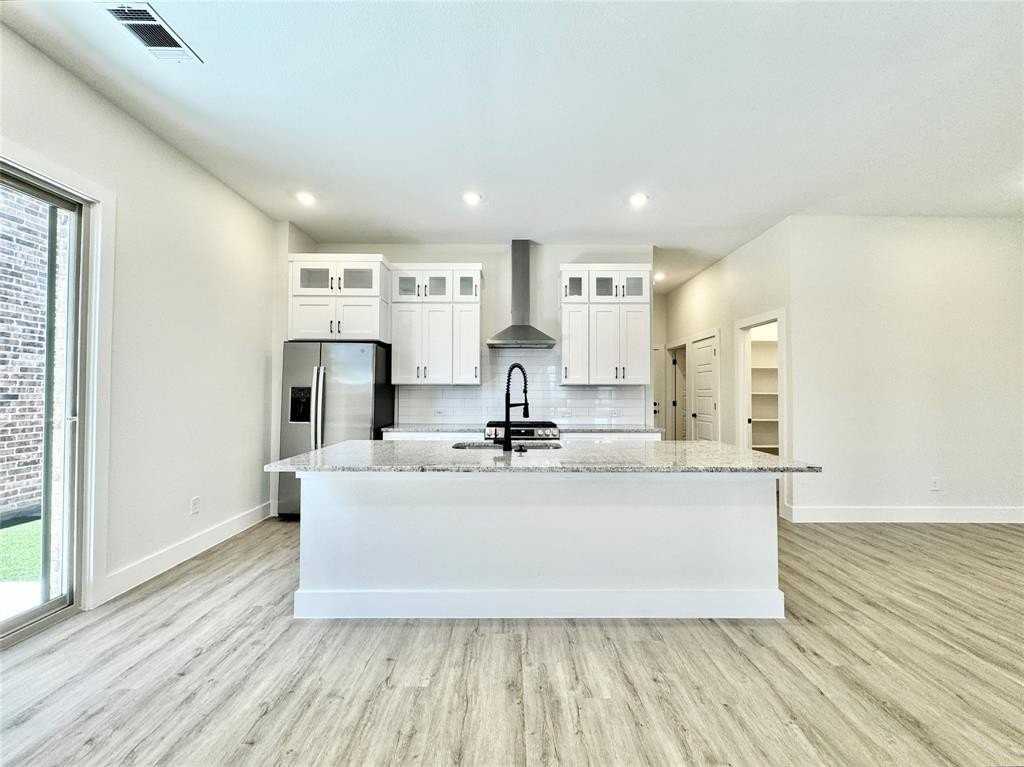 8513 Shoreham - Photo 4 of 25