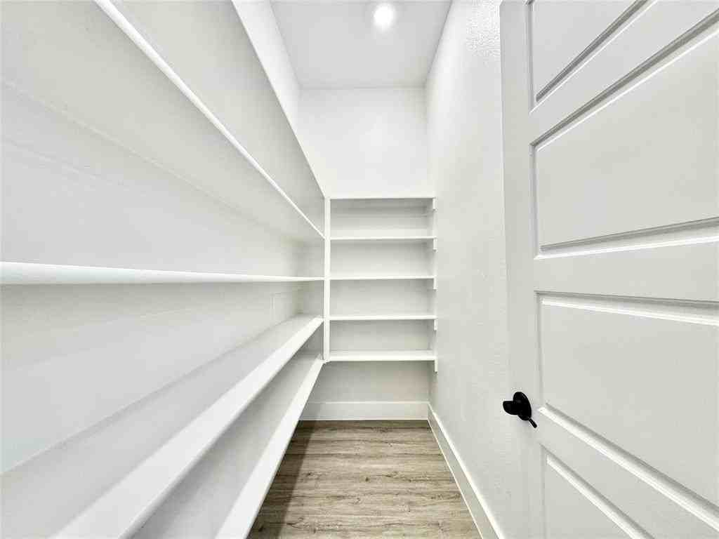 8513 Shoreham - Photo 7 of 25