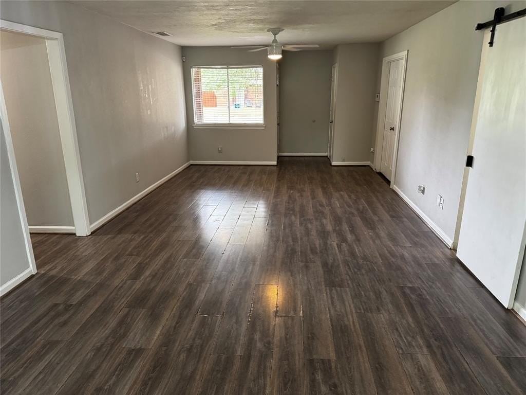 2607 Clearview Cir - Photo 4 of 18