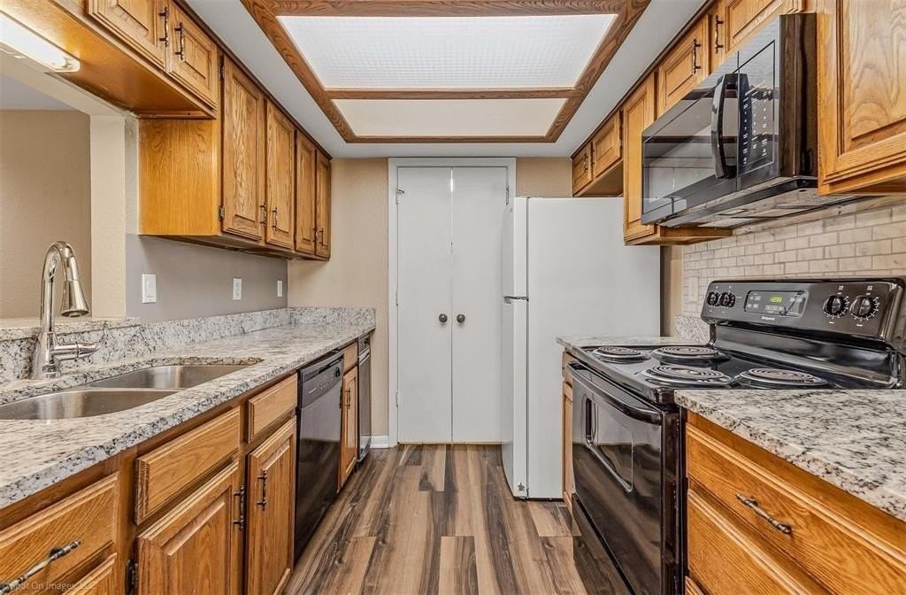 925 Signal Ridge Pl - Photo 3 of 21