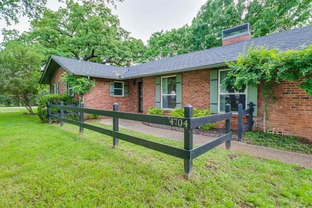 4704 Bransford Rd - Photo 4 of 25