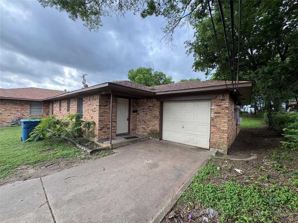 106 Campbell St - Photo 2 of 11