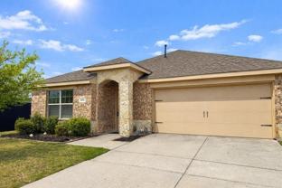 404 Paddock Ln - Photo 1 of 1