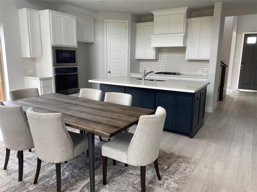 1702 Swayback Ln - Photo 4 of 30