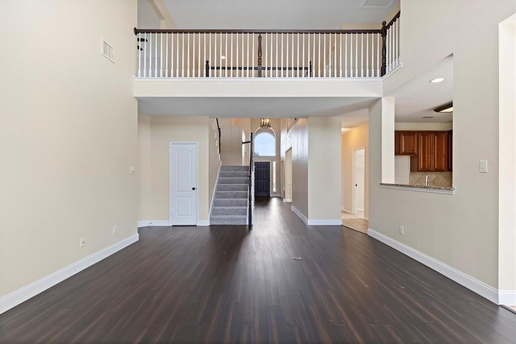 8516 Ontario Dr - Photo 2 of 32