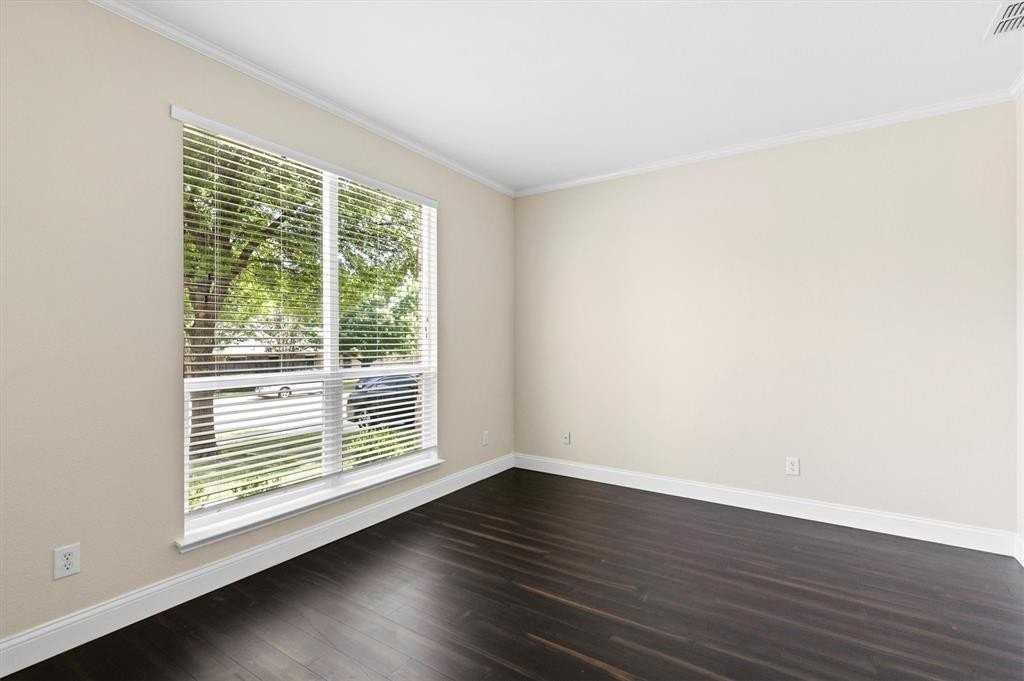 8516 Ontario Dr - Photo 4 of 32