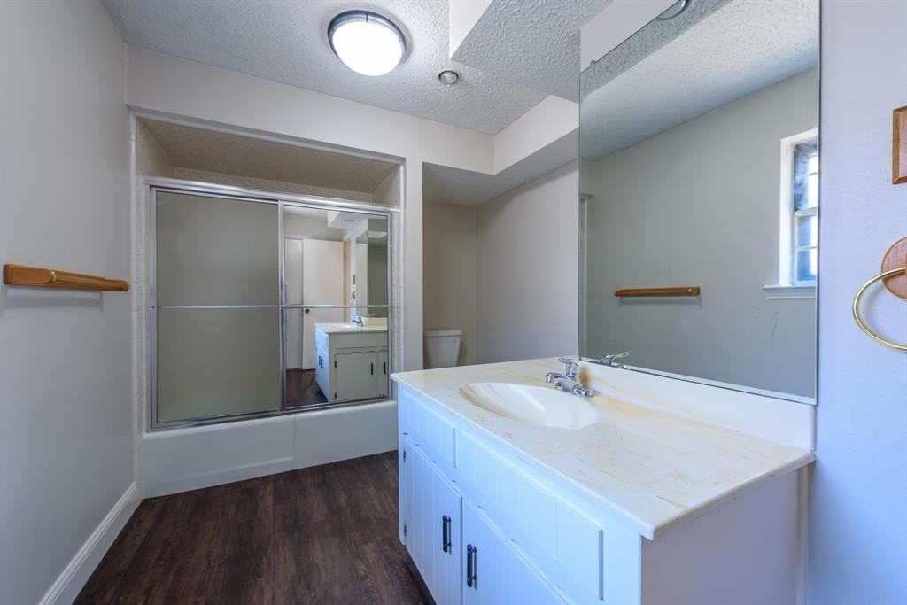 1915 Wendy St - Photo 7 of 11