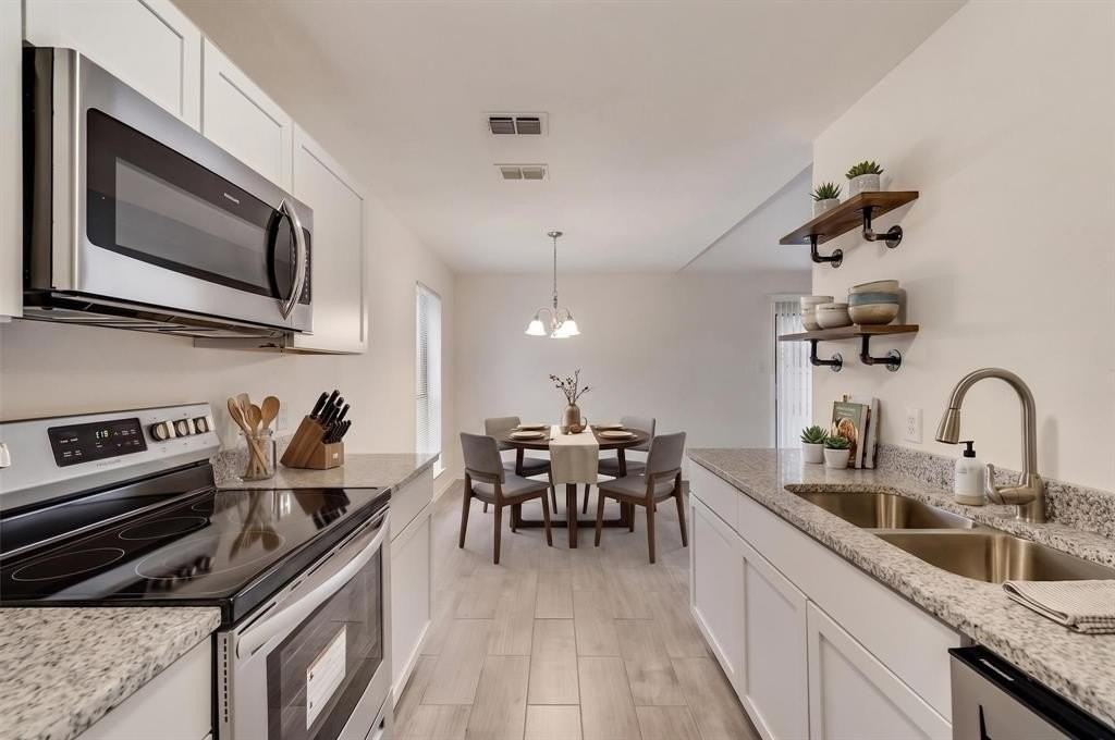 510 Damon Dr - Photo 4 of 25