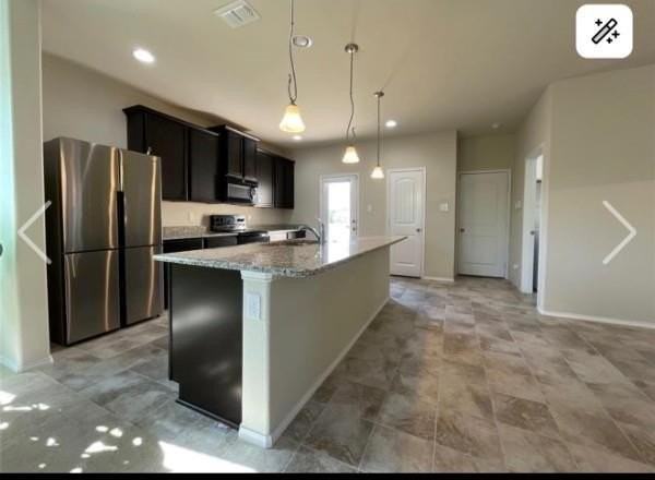 1005 Holly Anne Ln - Photo 2 of 9