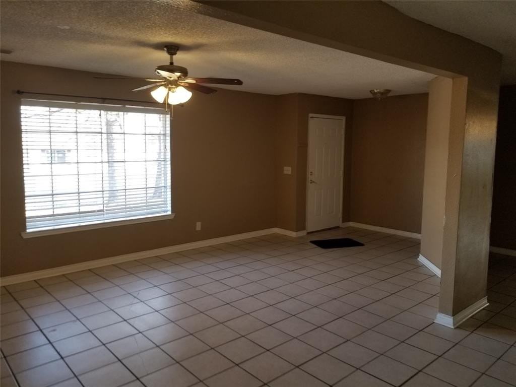 204 Woodlawn Dr - Photo 6 of 29