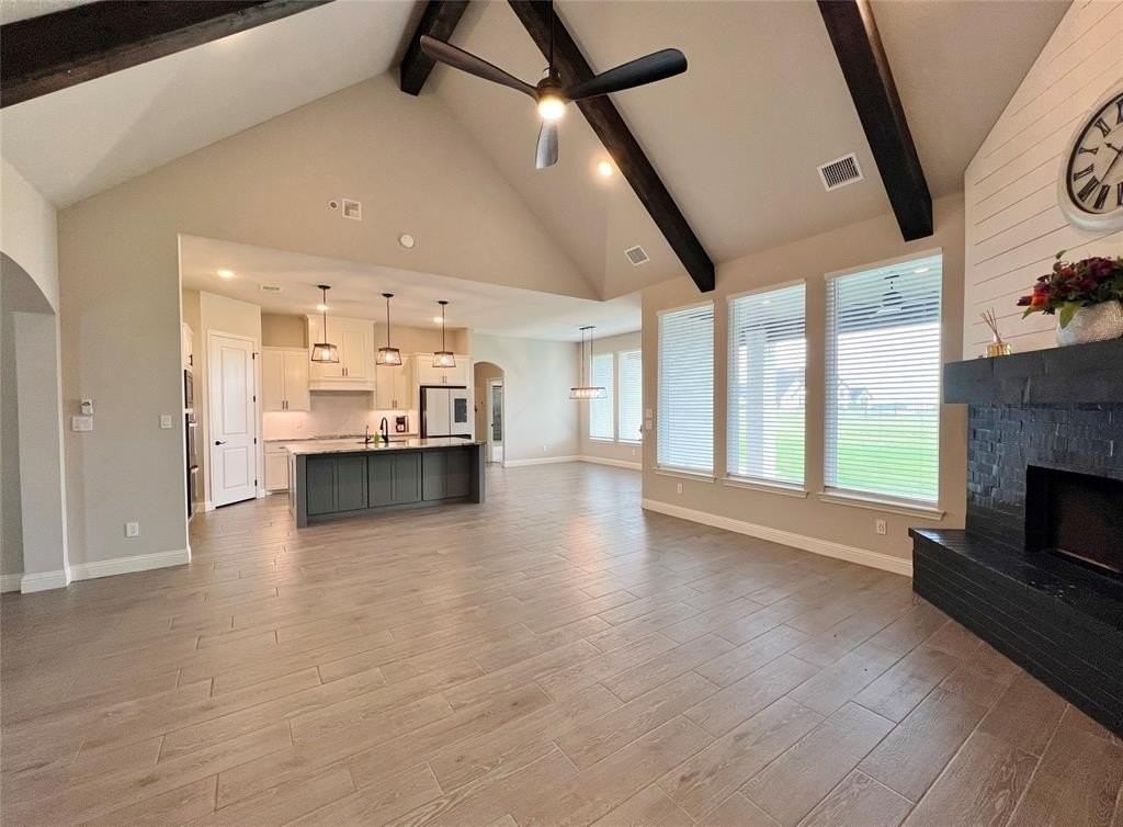 252 Harvard Ln - Photo 3 of 34