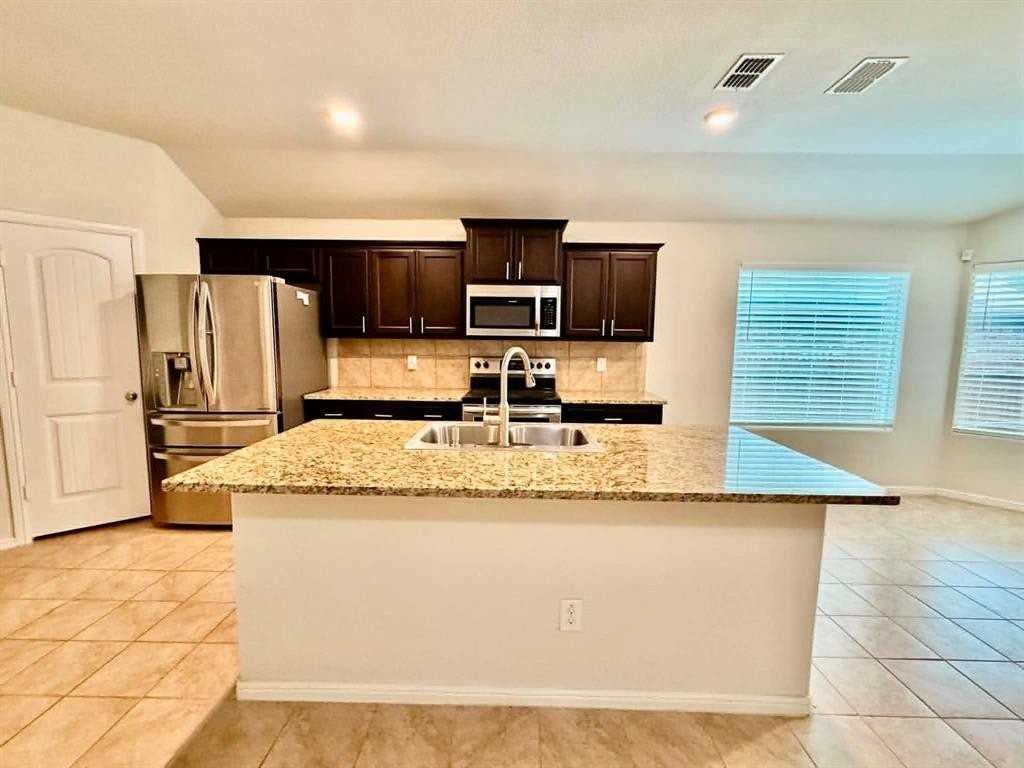 729 Ben Lake Trl - Photo 4 of 24