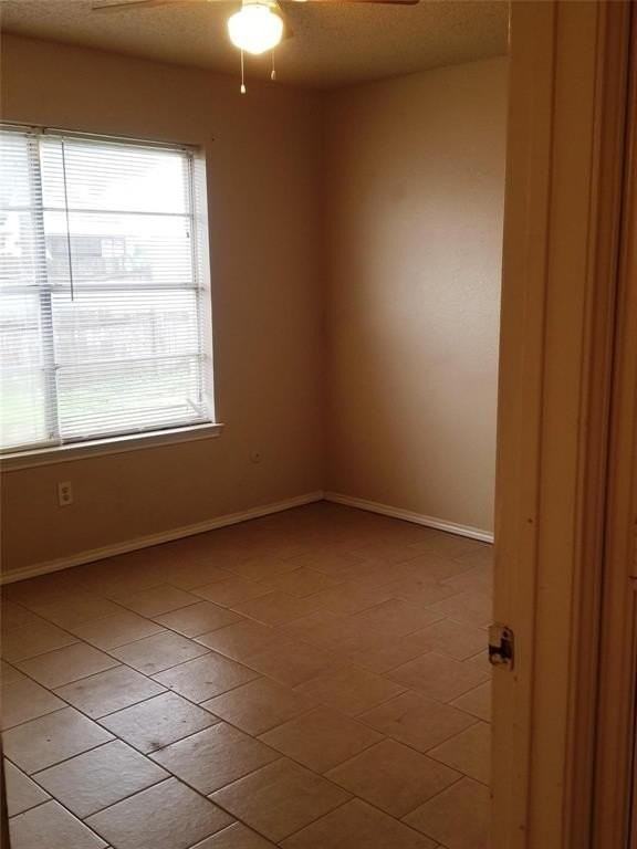 1700 Justin Lyn St - Photo 7 of 14