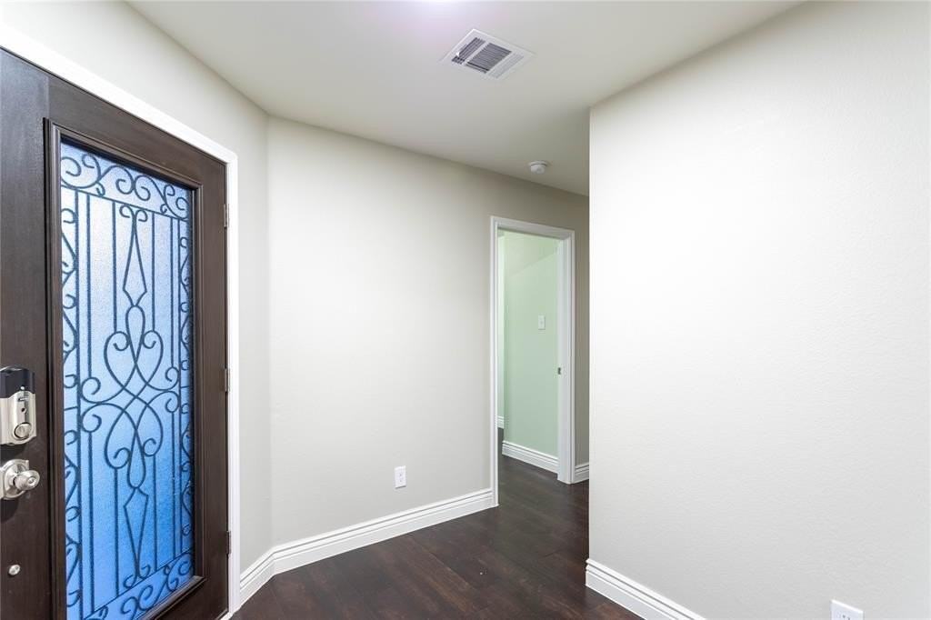 1009 Riverstone Trl - Photo 7 of 22