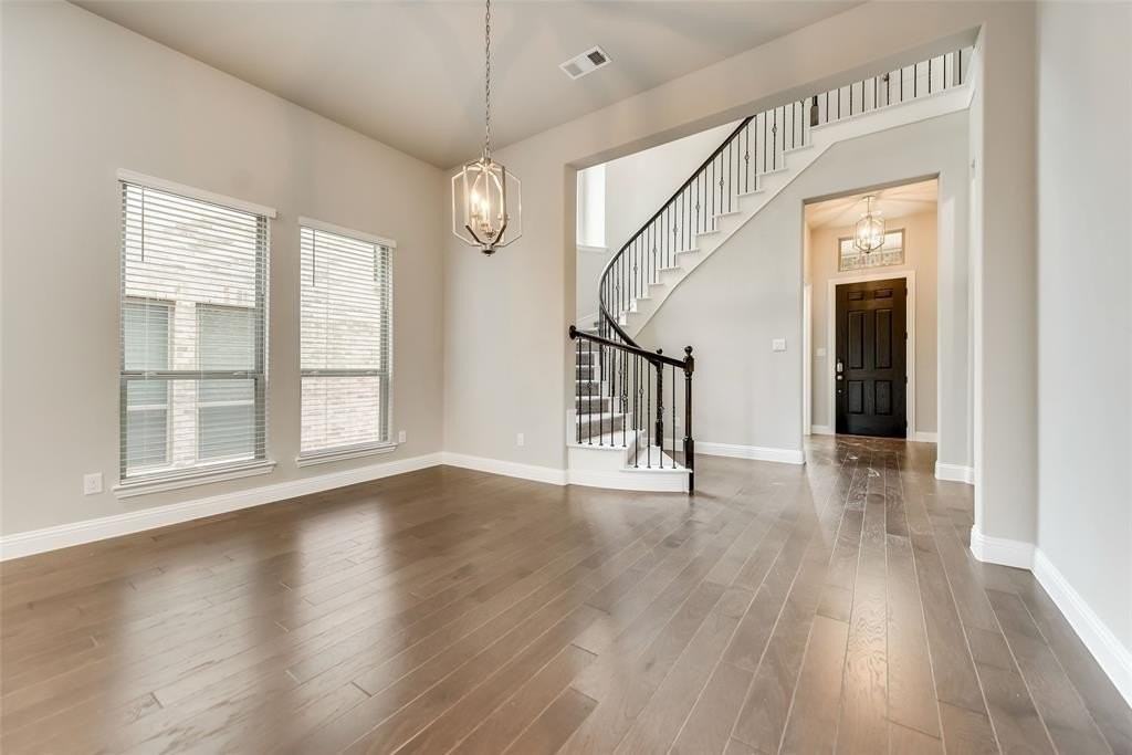 17558 Bottlebrush Dr - Photo 3 of 29