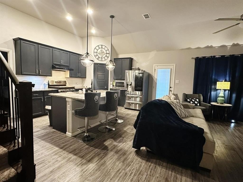 5913 Pensby Dr - Photo 3 of 10