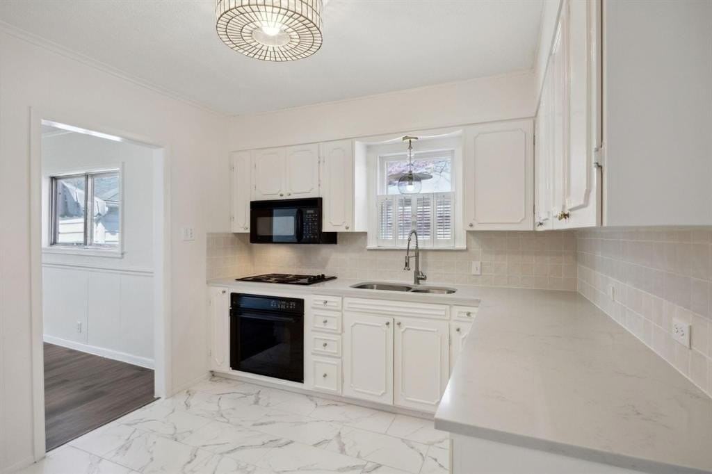 903 Live Oak St - Photo 7 of 23