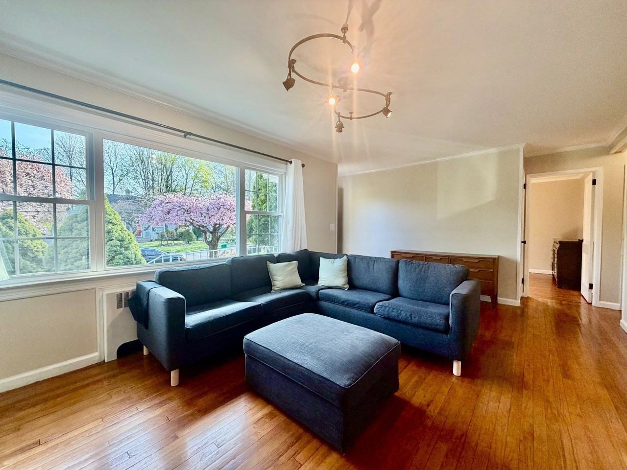 51 Iroquois Rd - Photo 3 of 17