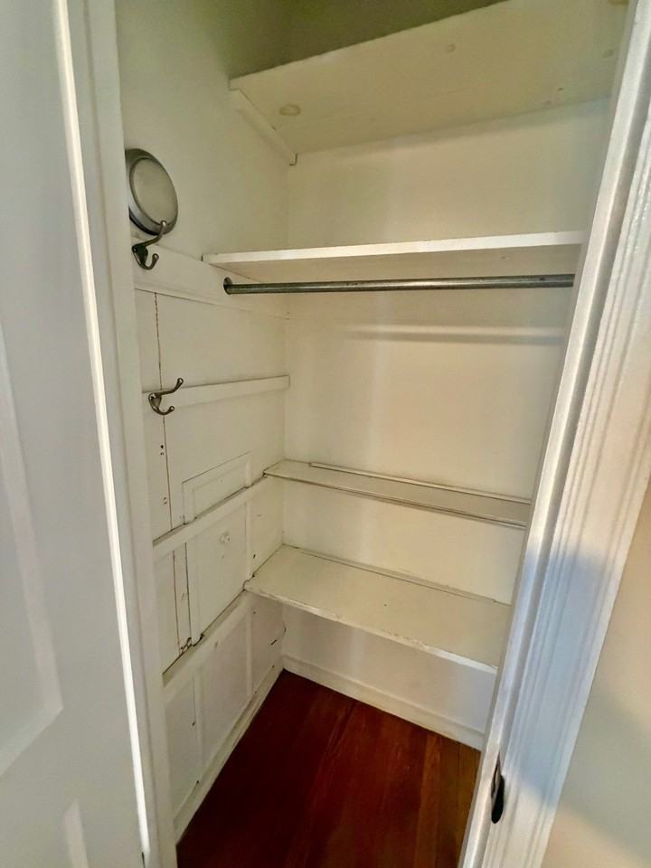 51 Iroquois Rd - Photo 7 of 17