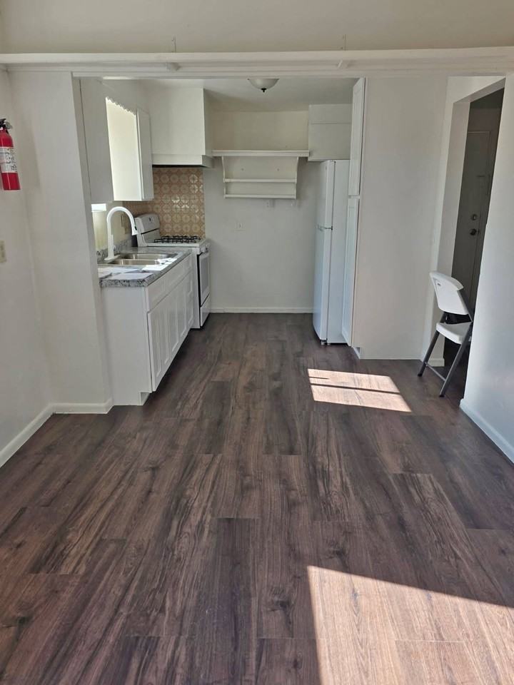 53080 Cesar Chavez St - Photo 2 of 16