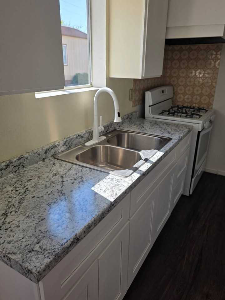 53080 Cesar Chavez St - Photo 3 of 16