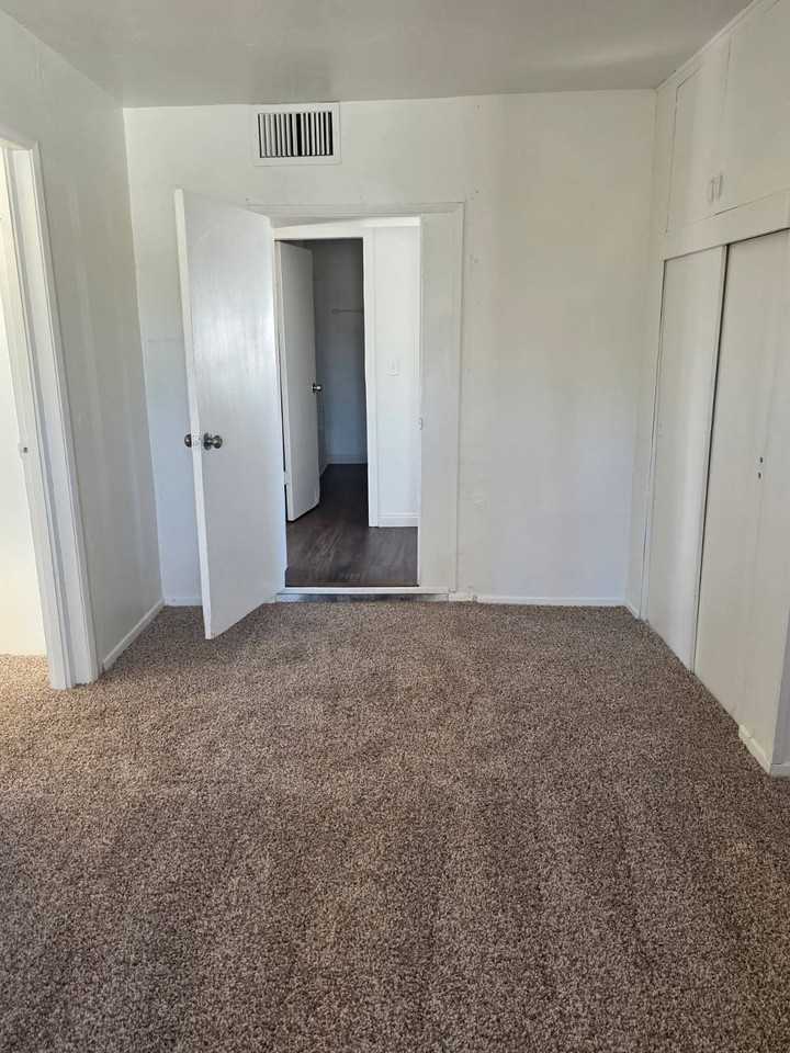 53080 Cesar Chavez St - Photo 7 of 16