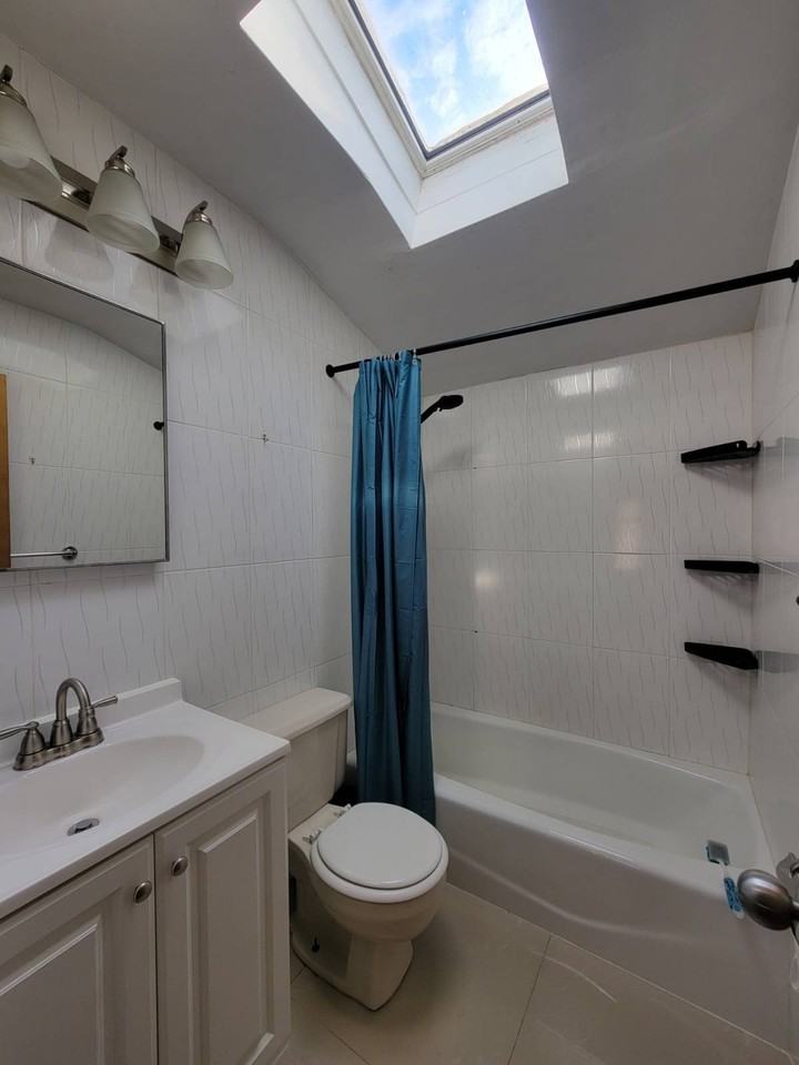 14920 Hawthorne Ave - Photo 4 of 7